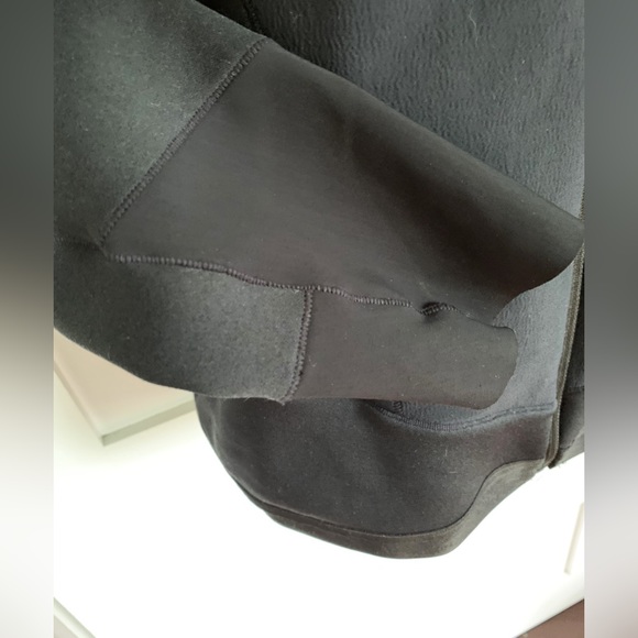 Black Yak W Betizu black Hoody. Women’s size medium. - Picture 3 of 9